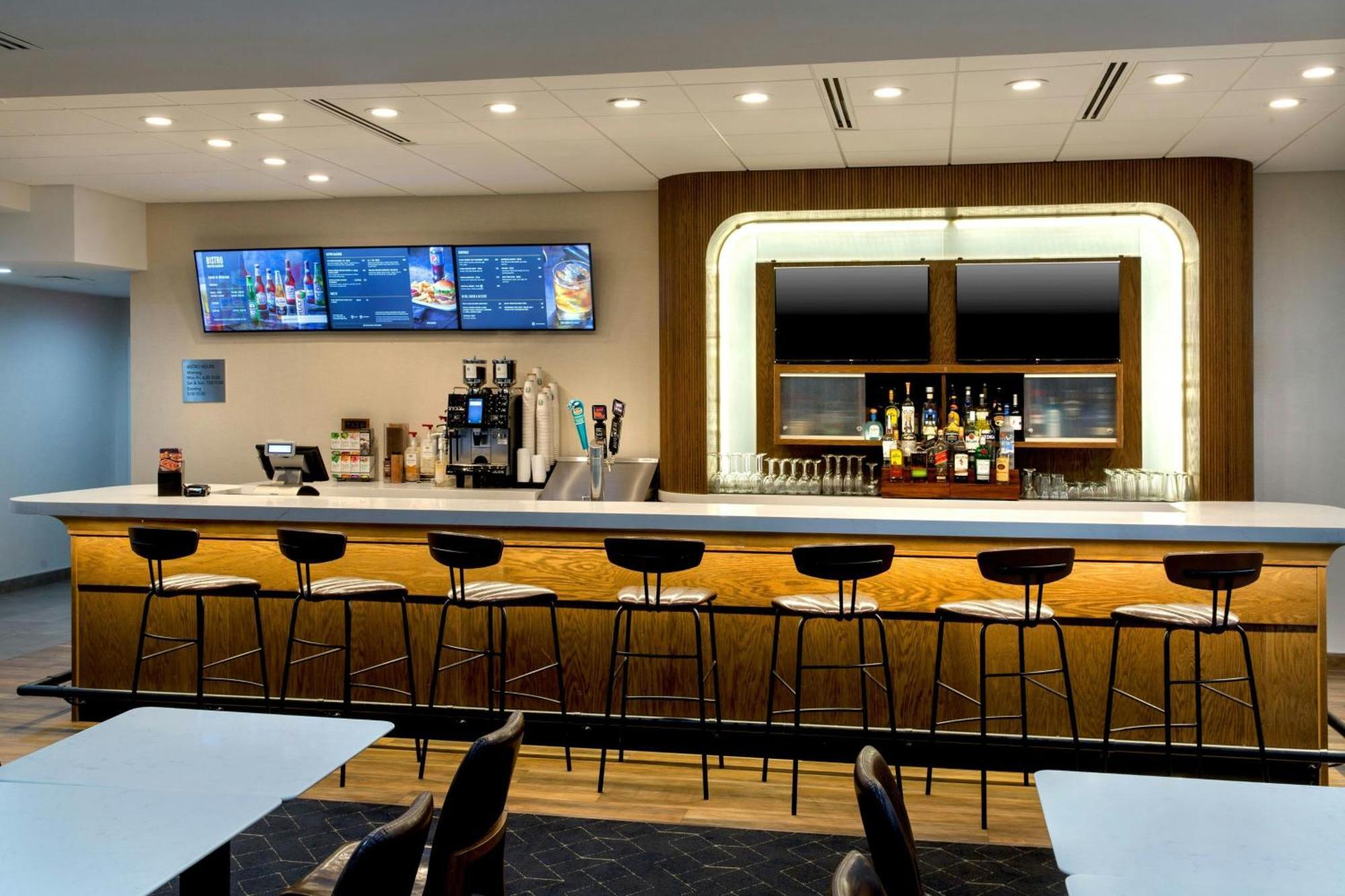 Courtyard By Marriott New Haven Orange Otel Dış mekan fotoğraf